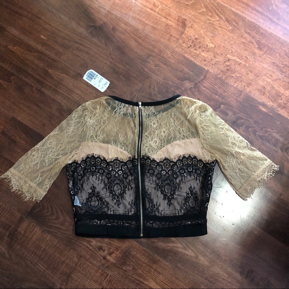 Lace Crop Top - Picture 2 of 3